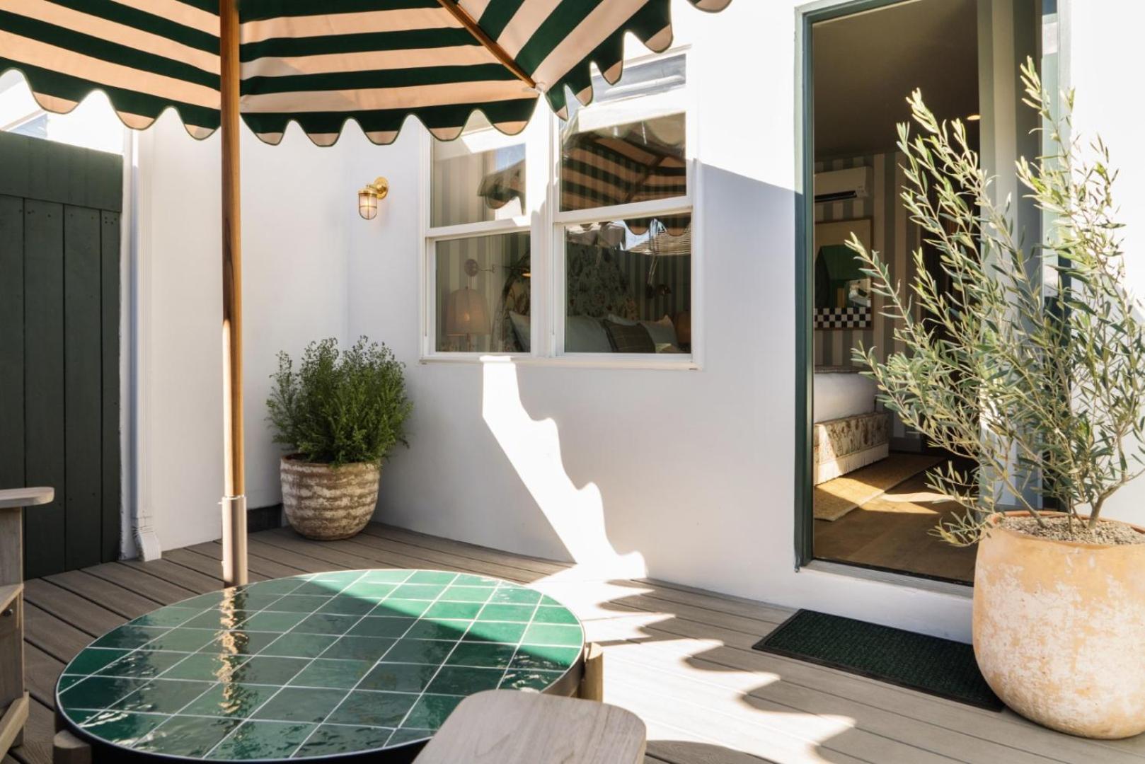 Le Petit Pali Brentwood Hotell Los Angeles Exteriör bild